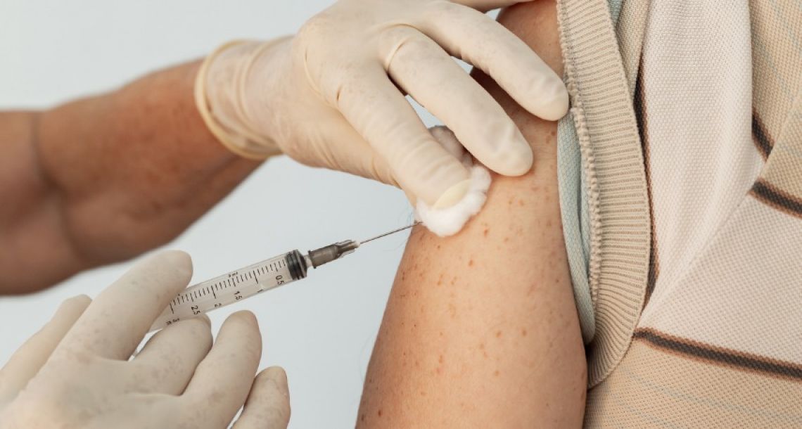 Vaccination : Les infirmiers et les sages-femmes peuvent vacciner sans ordonnance préalable
